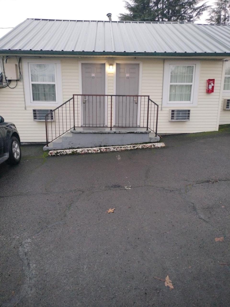 Budget Lodge By Oyo Portland West エクステリア 写真